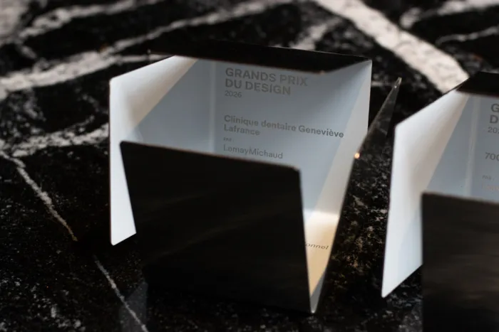 Grand Lauréat des Grands Prix du Design 2026 remis à LemayMichaud pour le design d’intérieur de la Clinique dentaire Geneviève Lafrance.